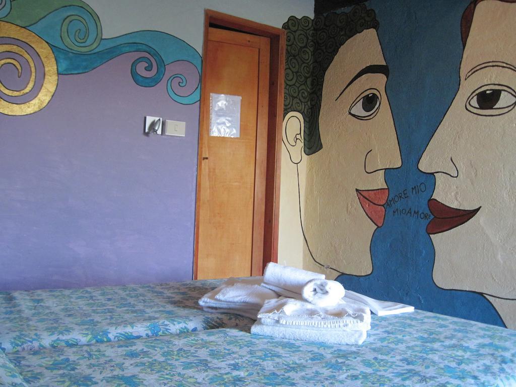 Libera Universita Di Alcatraz Guest House Morleschio Bilik gambar