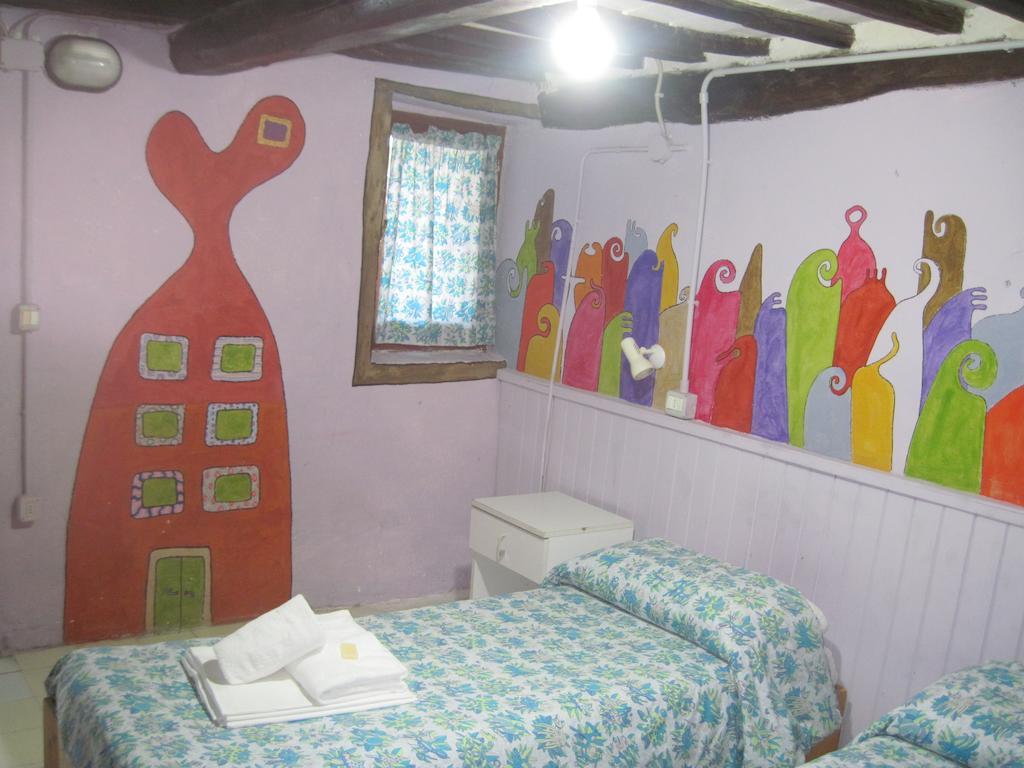 Libera Universita Di Alcatraz Guest House Morleschio Bilik gambar